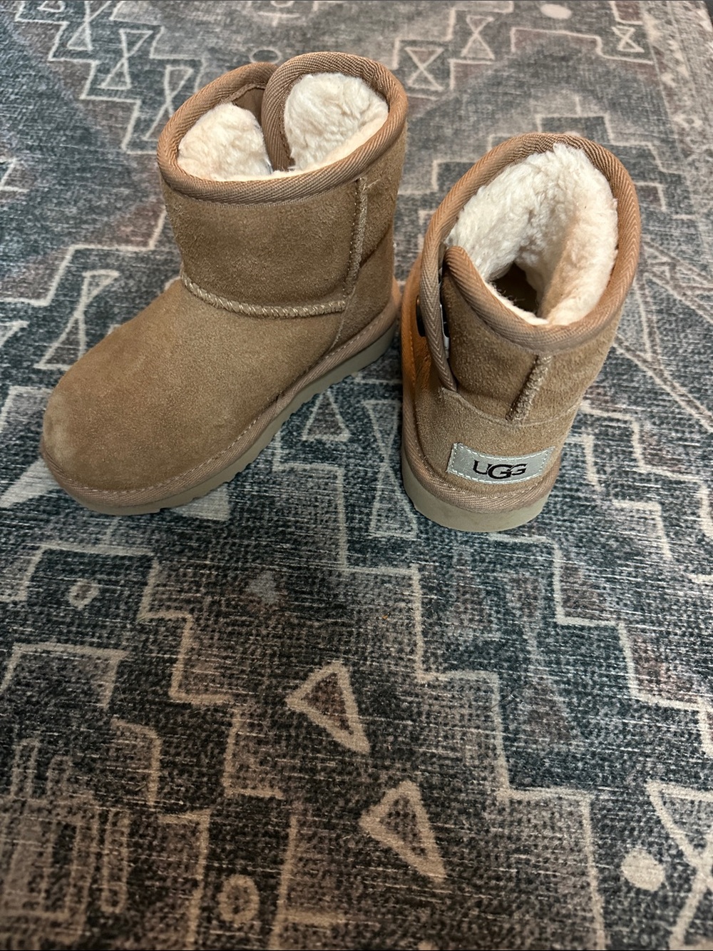 UGG Kids Short Chestnut Shearling-Lined Boots